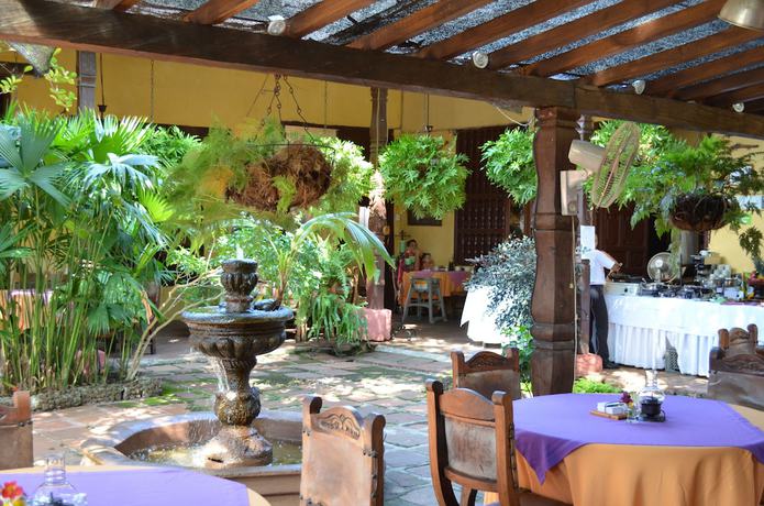 Imagen del bar/restaurante del Hotel Hostal Restaurante Guaracu. Foto 6