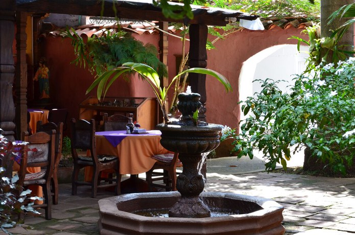 Imagen de los exteriores del Hotel Hostal Restaurante Guaracu. Foto 13