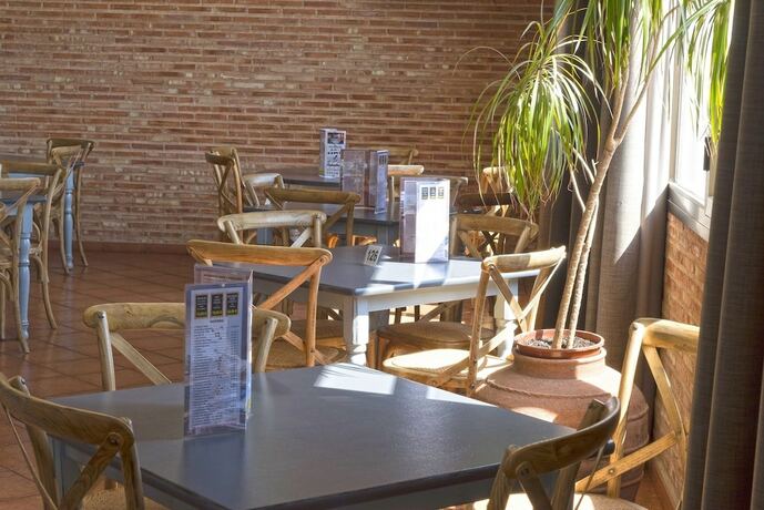 Imagen general del Hotel Hostal Restaurante La Sima. Foto 6