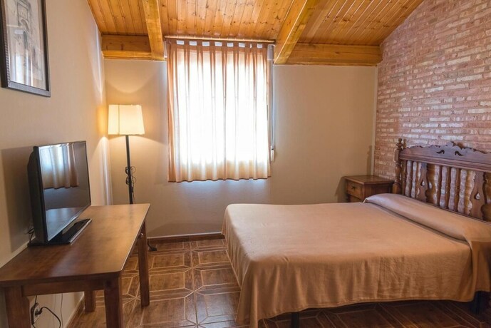 Imagen general del Hotel Hostal Restaurante La Sima. Foto 14