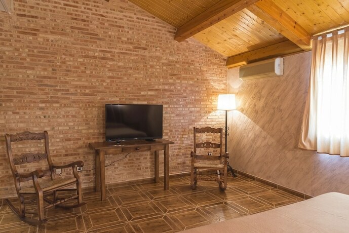 Imagen de la habitación del Hotel Hostal Restaurante La Sima. Foto 19