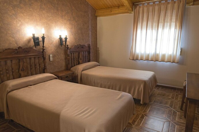 Imagen de la habitación del Hotel Hostal Restaurante La Sima. Foto 20