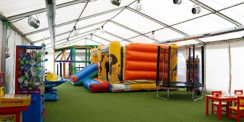 Imagen general del Hotel Hostal Restaurante Labrat. Foto 4