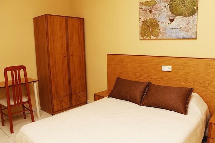 Imagen de la habitación del Hotel Hostal Restaurante Labrat. Foto 16