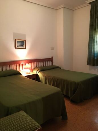 Imagen de la habitación del Hotel Hostal Restaurante Los Chopos. Foto 14