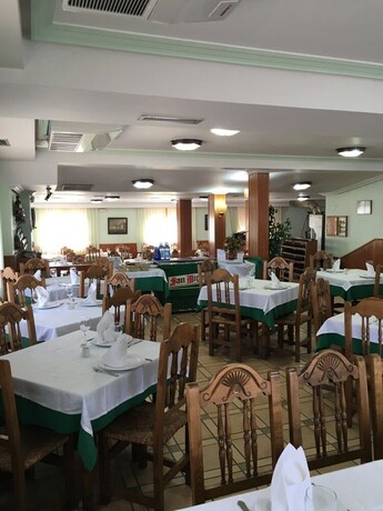 Imagen general del Hotel Hostal Restaurante Los Chopos. Foto 9