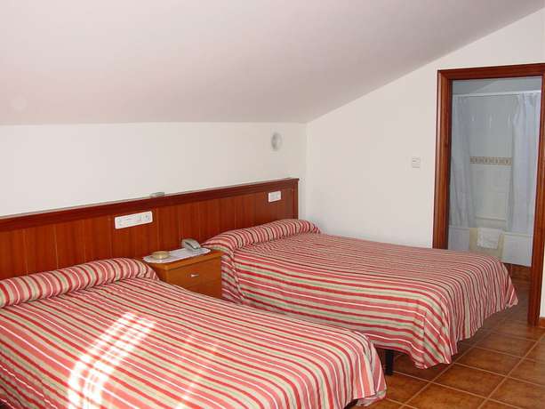 Imagen de la habitación del Hotel Hostal Restaurante O Cadaval. Foto 5