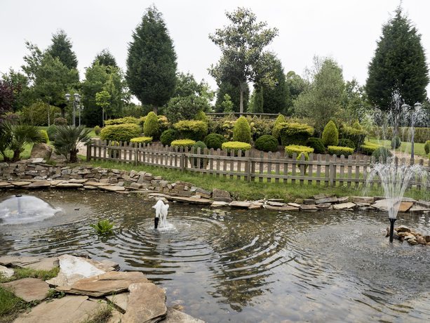 Imagen de los exteriores del Hotel Hostal Restaurante O Cadaval. Foto 12