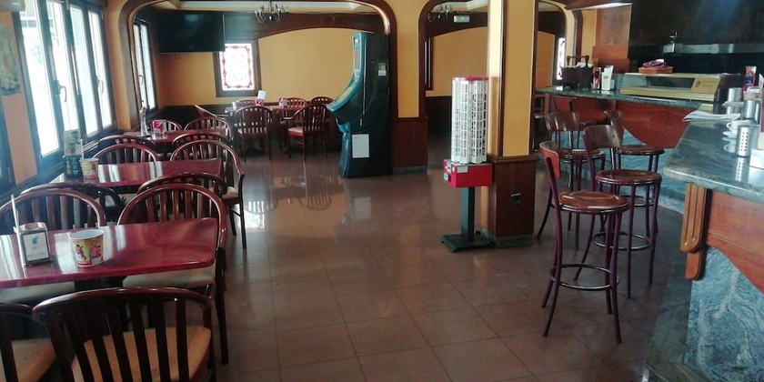 Imagen del bar/restaurante del Hotel Hostal Restaurante Seoane. Foto 2