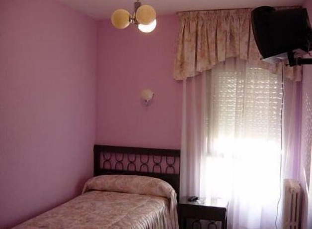 Imagen de la habitación del Hotel Hostal Restaurante Torremar. Foto 9