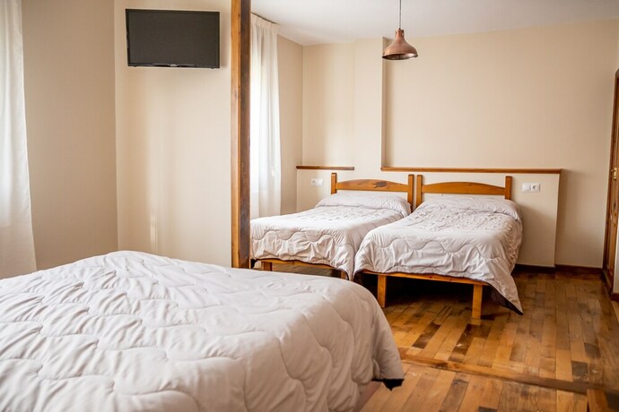 Imagen general del Hotel Hostal Restaurante Ventasierra. Foto 20