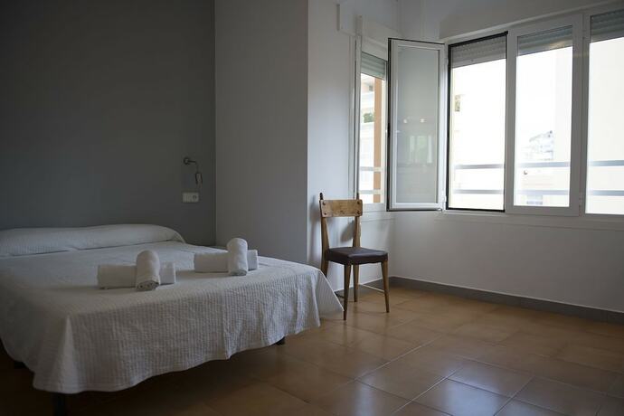 Imagen de la habitación del Hotel Hostal Ripoll Ibiza, IBIZA. Foto 15