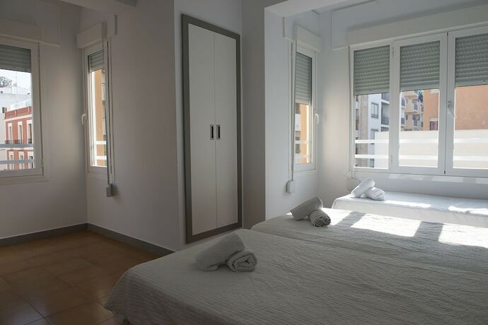 Imagen general del Hotel Hostal Ripoll Ibiza, IBIZA. Foto 12