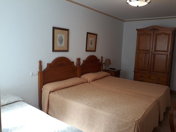 Imagen de la habitación del Hotel Hostal Roig 53. Foto 3