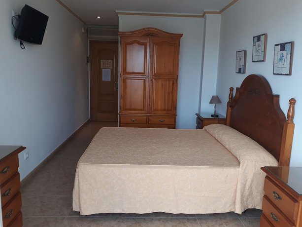 Imagen de la habitación del Hotel Hostal Roig 53. Foto 6