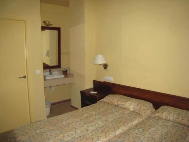 Imagen general del Hotel Hostal Rural Can Enric. Foto 5