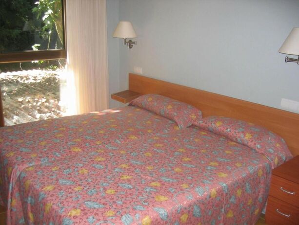 Imagen general del Hotel Hostal Rural Can Enric. Foto 11