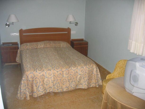 Imagen general del Hotel Hostal Rural Can Enric. Foto 13