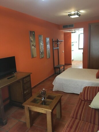 Imagen general del Hotel Hostal Rural La Botería. Foto 17