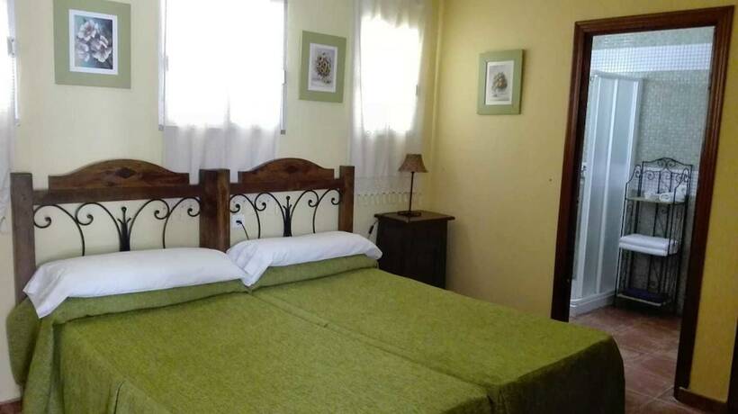 Imagen general del Hotel Hostal Rural Las Lomas. Foto 4