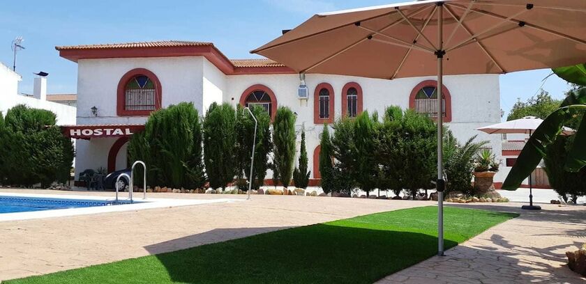 Imagen general del Hotel Hostal Rural Las Lomas. Foto 11