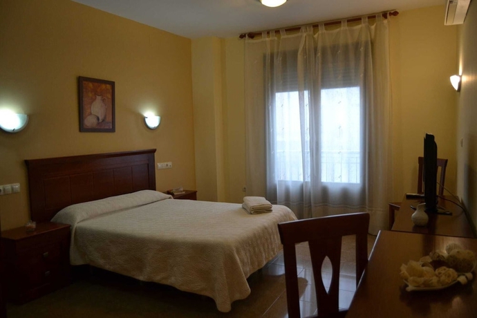 Imagen de la habitación del Hotel Hostal Ruralis Altozano. Foto 2