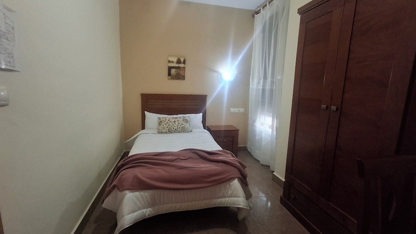 Imagen de la habitación del Hotel Hostal Ruralis Altozano. Foto 5