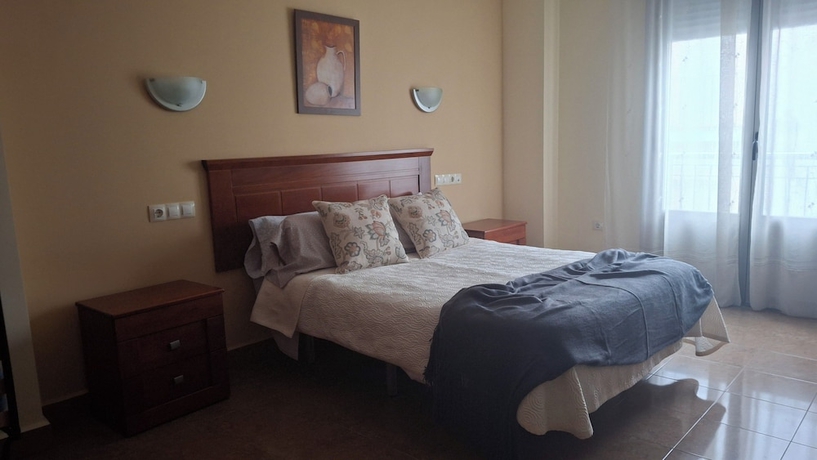 Imagen de la habitación del Hotel Hostal Ruralis Altozano. Foto 12