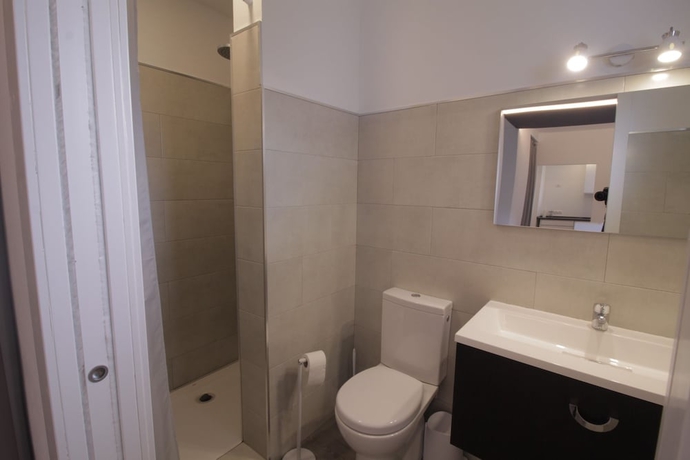 Imagen de la habitación del Hotel Hostal Sa Vinya Suites. Foto 15