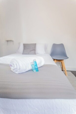 Imagen de la habitación del Hotel Hostal San Pelayo. Foto 20