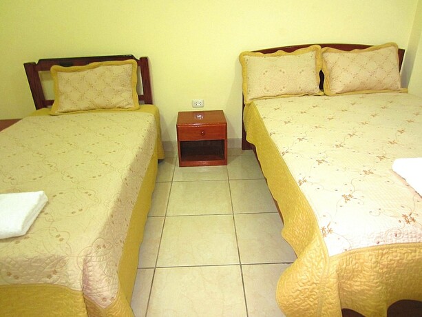 Imagen de la habitación del Hotel Hostal Sandel. Foto 17