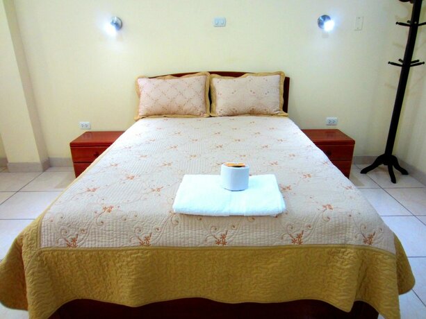 Imagen general del Hotel Hostal Sandel. Foto 12