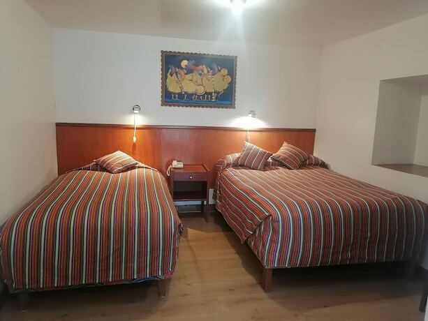 Imagen de la habitación del Hotel Hostal Saphi. Foto 12