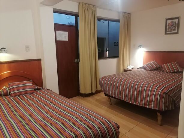 Imagen de la habitación del Hotel Hostal Saphi. Foto 15