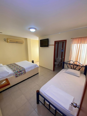 Imagen de la habitación del Hotel Hostal Solymar. Foto 5
