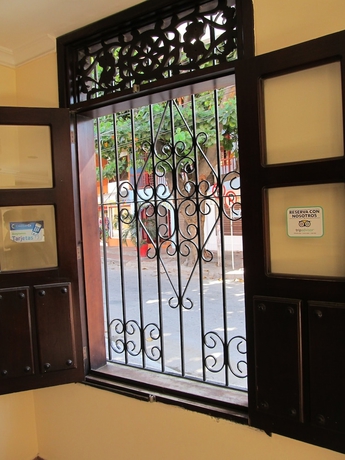 Imagen de los interiores del Hotel Hostal Solymar. Foto 16
