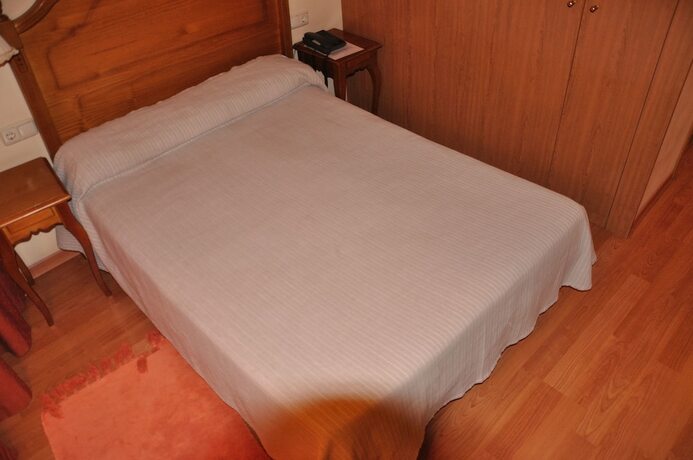 Imagen de la habitación del Hotel Hostal Tafalla. Foto 15