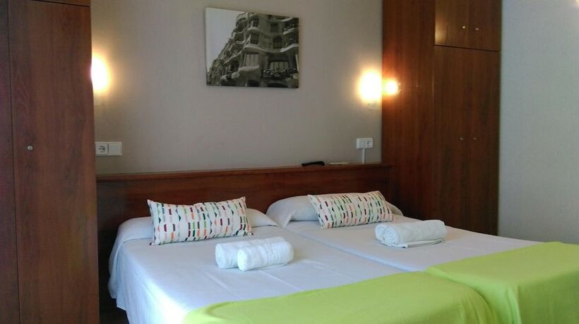 Imagen general del Hotel Hostal Termes, Sitges. Foto 2