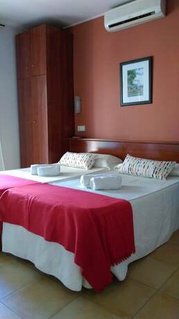 Imagen general del Hotel Hostal Termes, Sitges. Foto 12