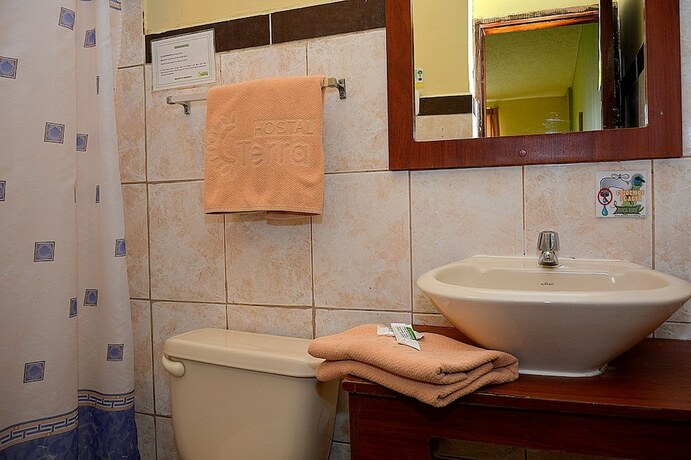 Imagen general del Hotel Hostal Terra 3 Base Aerea. Foto 10