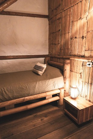 Imagen de la habitación del Hotel Hostal Tiki Limbo. Foto 16