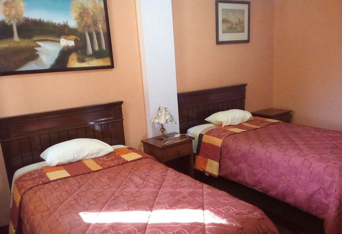 Imagen de la habitación del Hotel Hostal Tres Mascaras. Foto 3