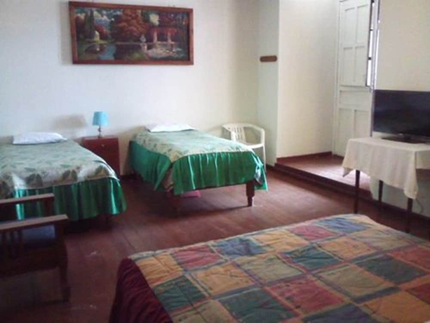 Imagen de la habitación del Hotel Hostal Tres Mascaras. Foto 4