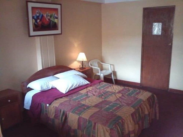 Imagen de la habitación del Hotel Hostal Tres Mascaras. Foto 6