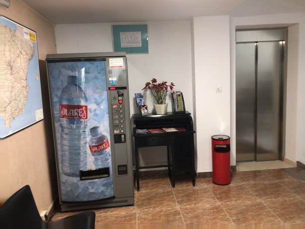 Imagen de los interiores del Hotel Hostal Tropical. Foto 14