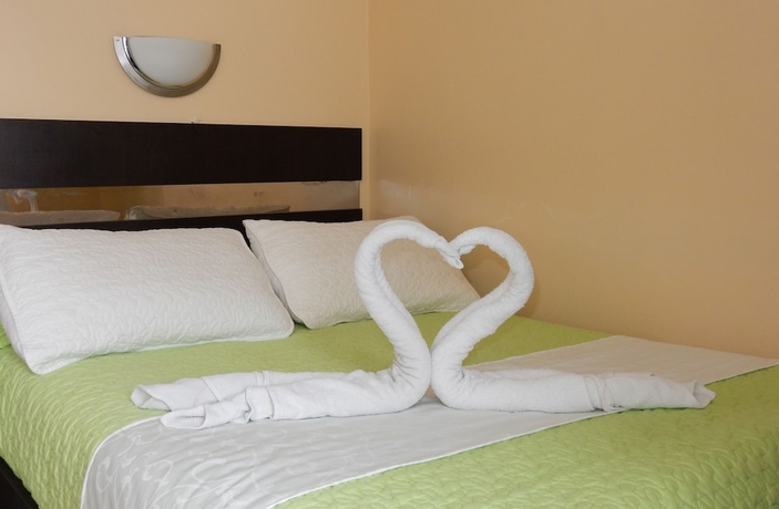 Imagen de la habitación del Hotel Hostal Tungurahua. Foto 15