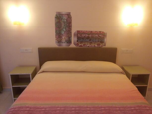 Imagen de la habitación del Hotel Hostal Univers. Foto 2