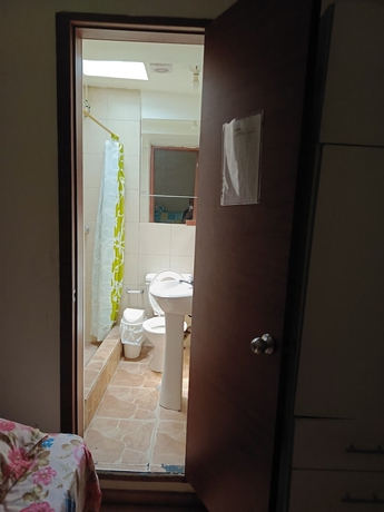 Imagen de la habitación del Hotel Hostal Urban Inn la Mariscal. Foto 15