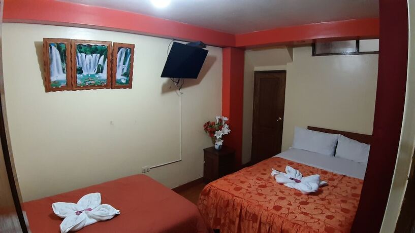 Imagen de la habitación del Hotel Hostal Urpi. Foto 13