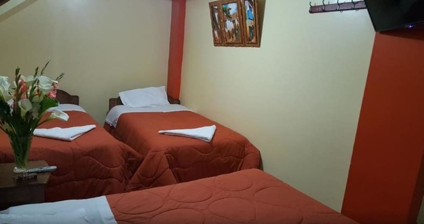 Imagen de la habitación del Hotel Hostal Urpi. Foto 15
